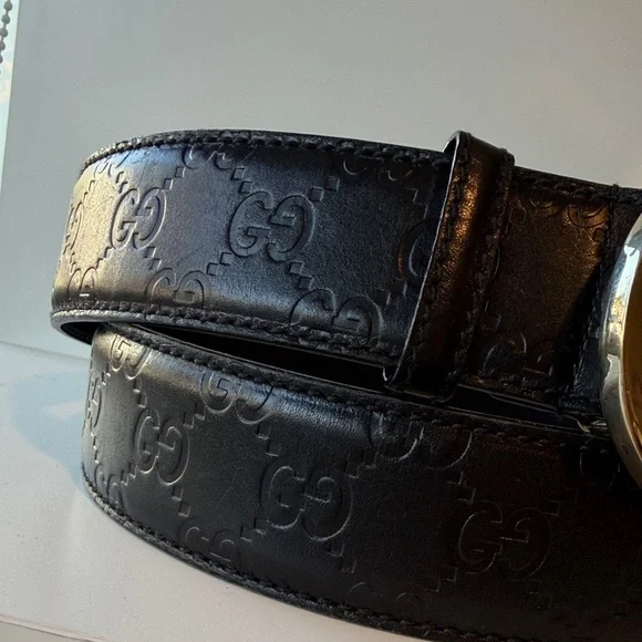 Gucci Embossed Black Belt with GG buckle - Picture 5 of 6